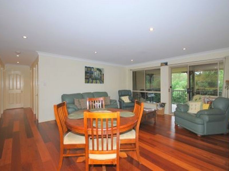 42 Pineridge Close, Lisarow NSW 2250