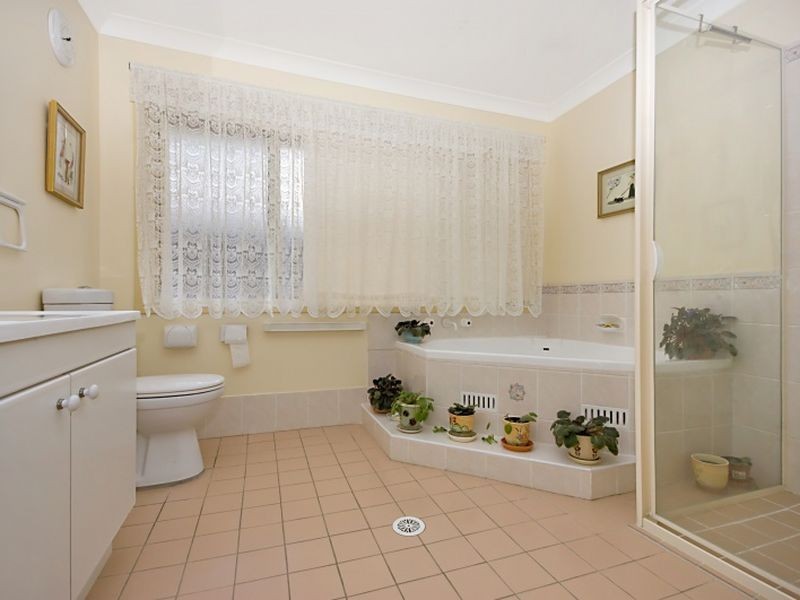 Lisarow NSW 2250
