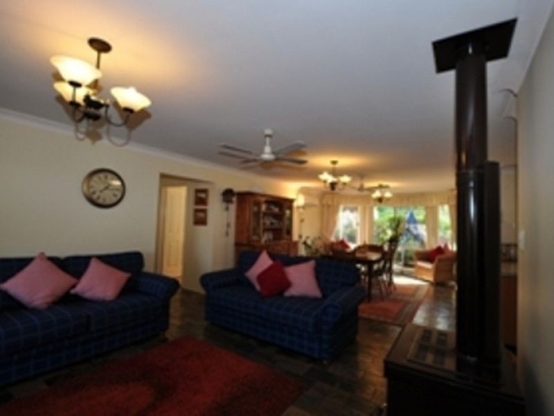 72 Cambourn Drive, Lisarow NSW 2250