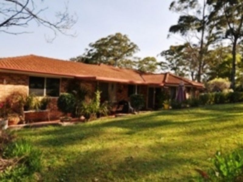 72 Cambourn Drive, Lisarow NSW 2250