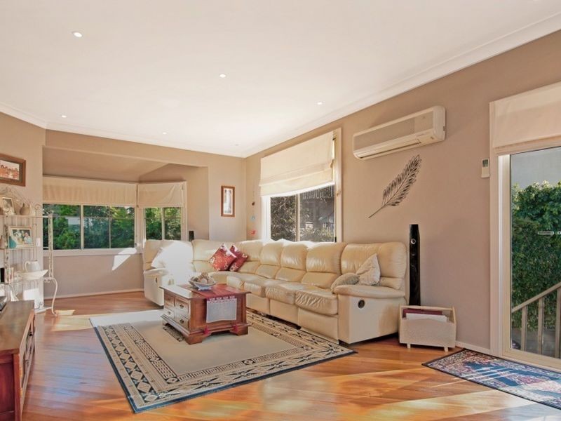 3 Stewart Brougham Close, Lisarow NSW 2250