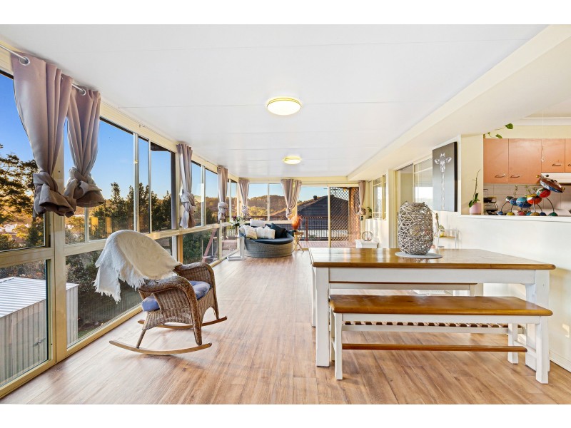 6 Ashburn Close, Lisarow NSW 2250