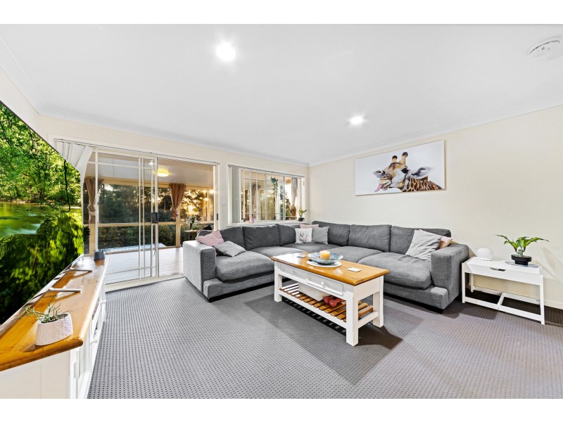 6 Ashburn Close, Lisarow NSW 2250