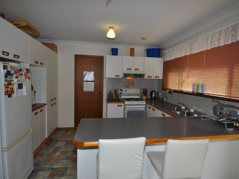 7 Jarrah Court, Ourimbah NSW 2258