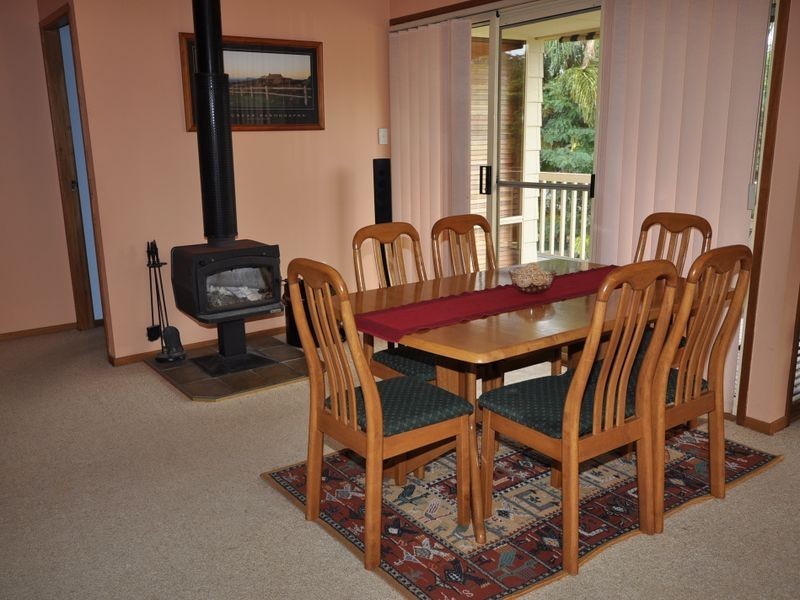 7 Jarrah Court, Ourimbah NSW 2258