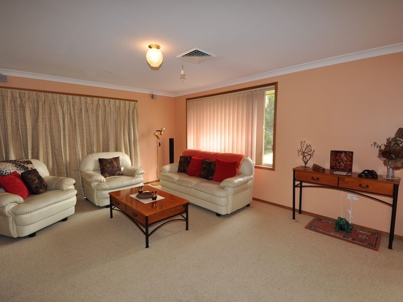 7 Jarrah Court, Ourimbah NSW 2258