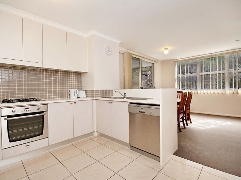 211/80 John Whiteway Drive, Gosford NSW 2250