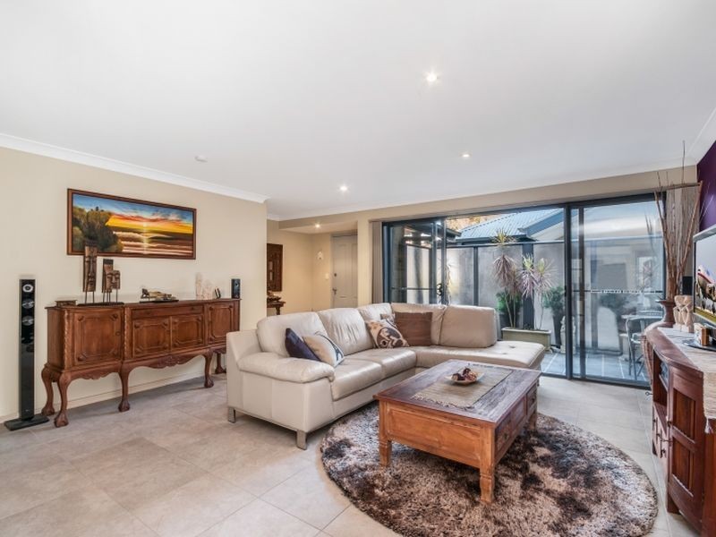 3/4 Lushington Street, East Gosford NSW 2250