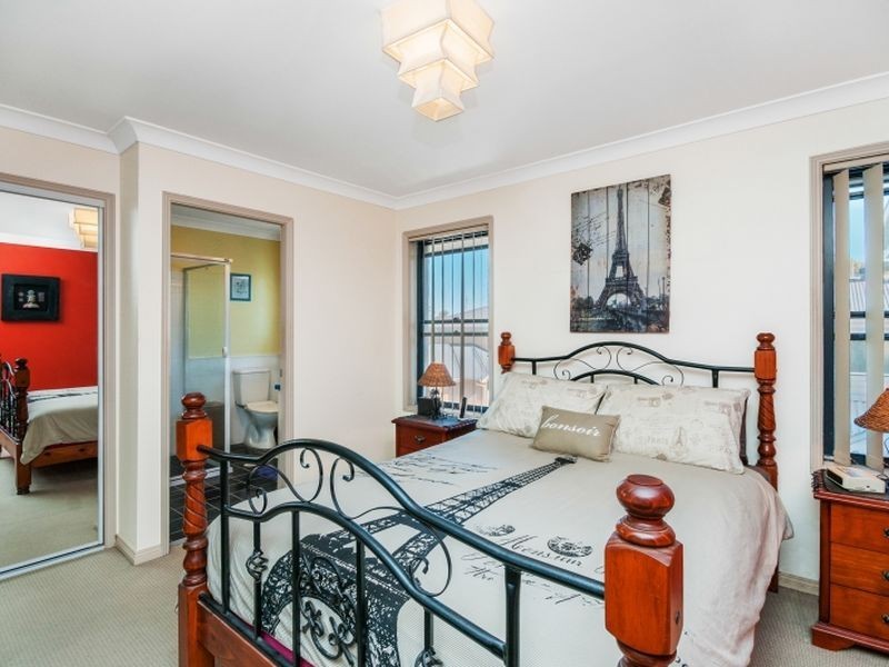 3/4 Lushington Street, East Gosford NSW 2250