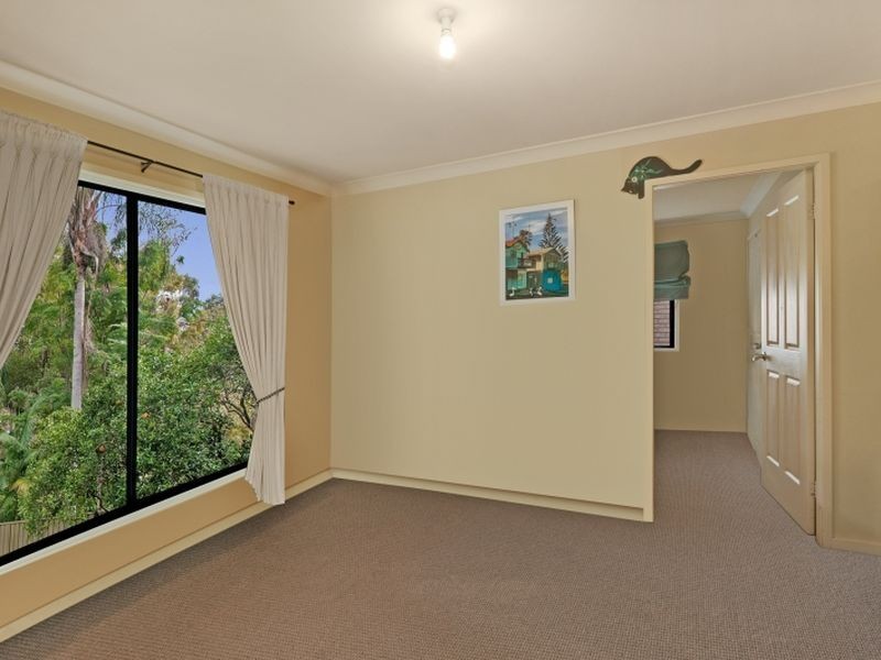 11 Stewart Brougham Close, Lisarow NSW 2250