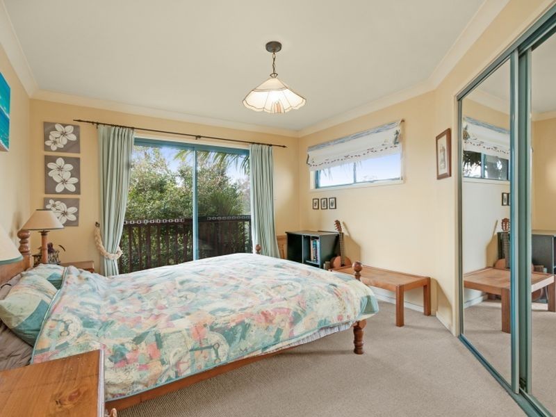 11 Stewart Brougham Close, Lisarow NSW 2250