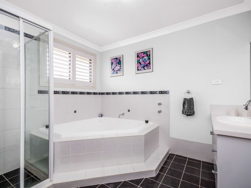 26 The Valley Way, Lisarow NSW 2250