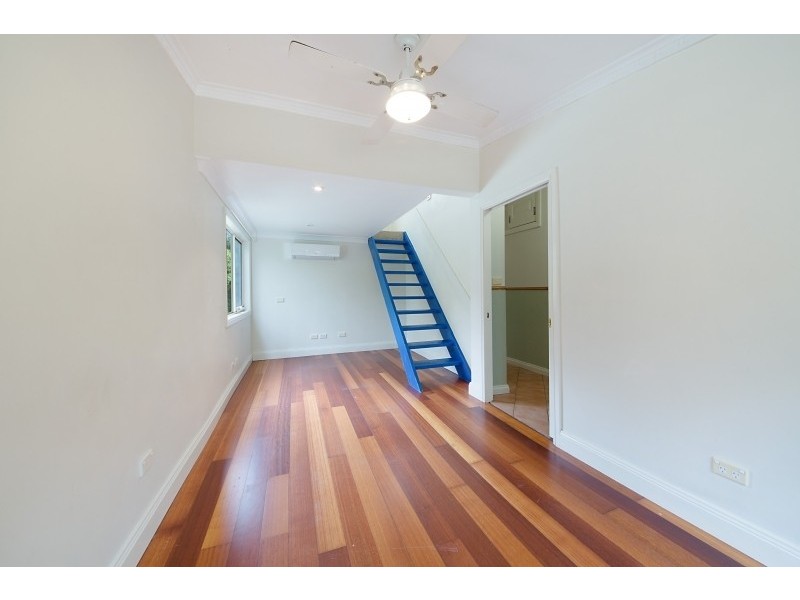 1 Reservoir Road, Ourimbah NSW 2258