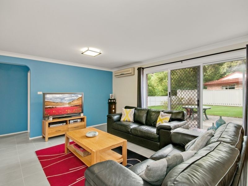 17 Donna Close, Lisarow NSW 2250