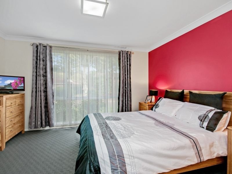 17 Donna Close, Lisarow NSW 2250