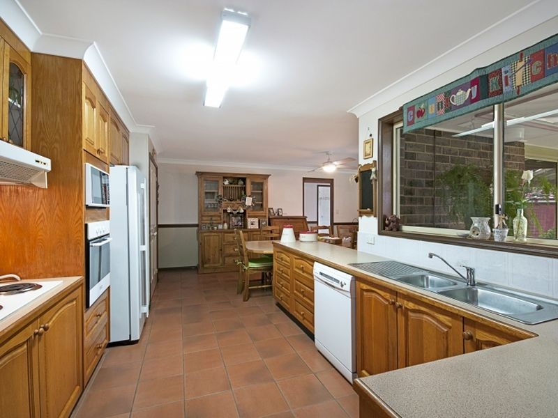 17 Ashburn Close, Lisarow NSW 2250