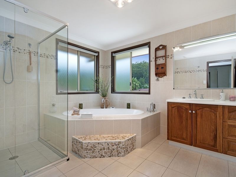 17 Ashburn Close, Lisarow NSW 2250