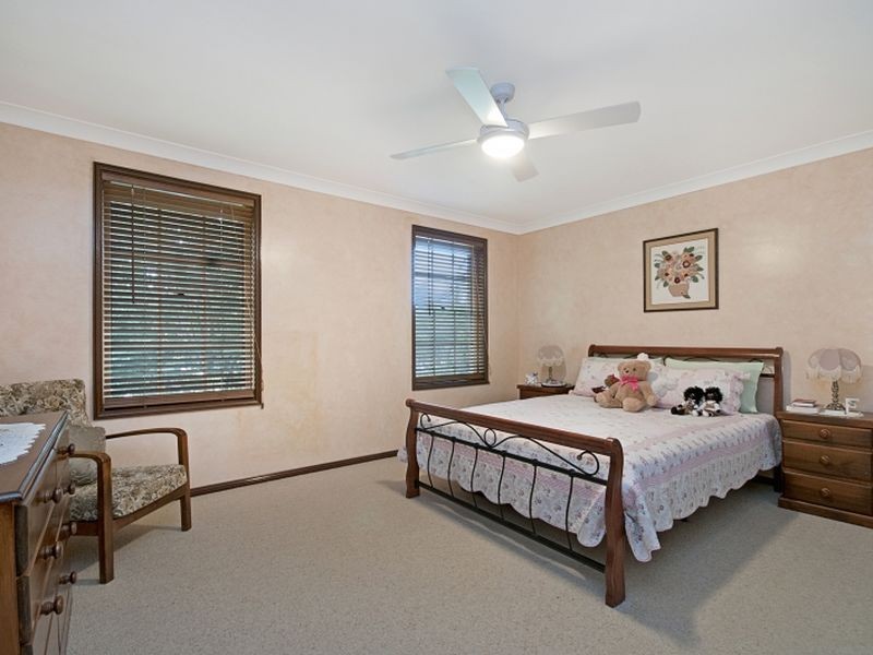 17 Ashburn Close, Lisarow NSW 2250