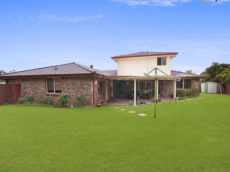 17 Ashburn Close, Lisarow NSW 2250