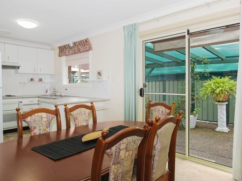 2/14 Woodview Avenue, Lisarow NSW 2250