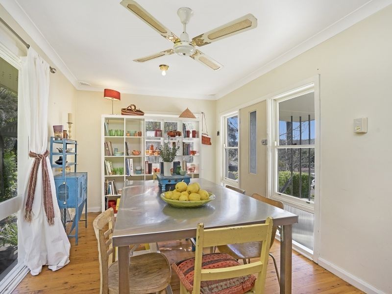 15 Wallarah Street, Lisarow NSW 2250