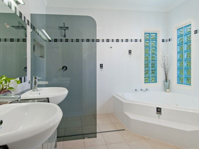 12 Home Street, Hat Head NSW 2440