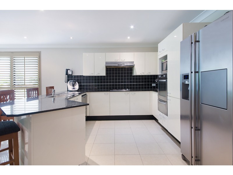 38 The Valley Way, Lisarow NSW 2250