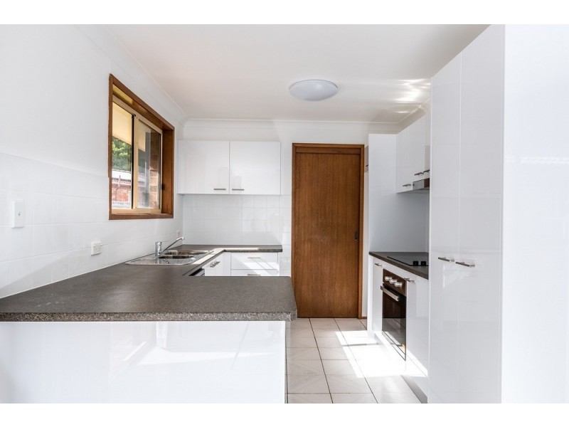 11 McGrath Close, Lisarow NSW 2250