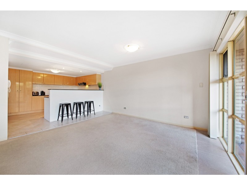 2/92 John Whiteway Dr-Access Via Henry Parry, Gosford NSW 2250
