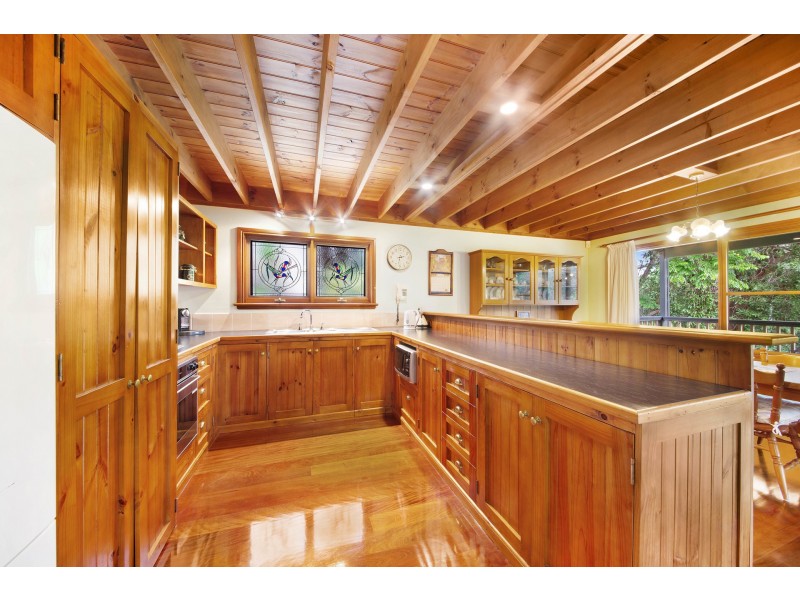 38 Pineridge Close, Lisarow NSW 2250