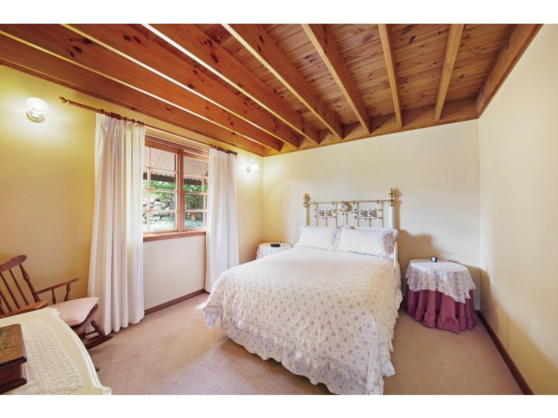 38 Pineridge Close, Lisarow NSW 2250