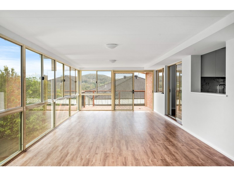 6 Ashburn Close, Lisarow NSW 2250