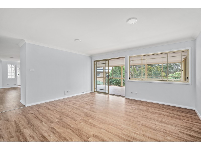 6 Ashburn Close, Lisarow NSW 2250