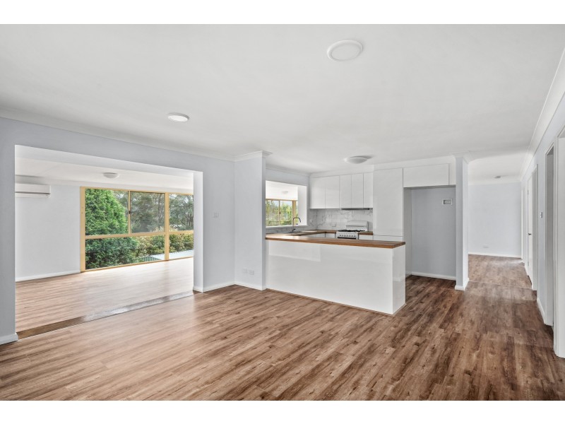 6 Ashburn Close, Lisarow NSW 2250