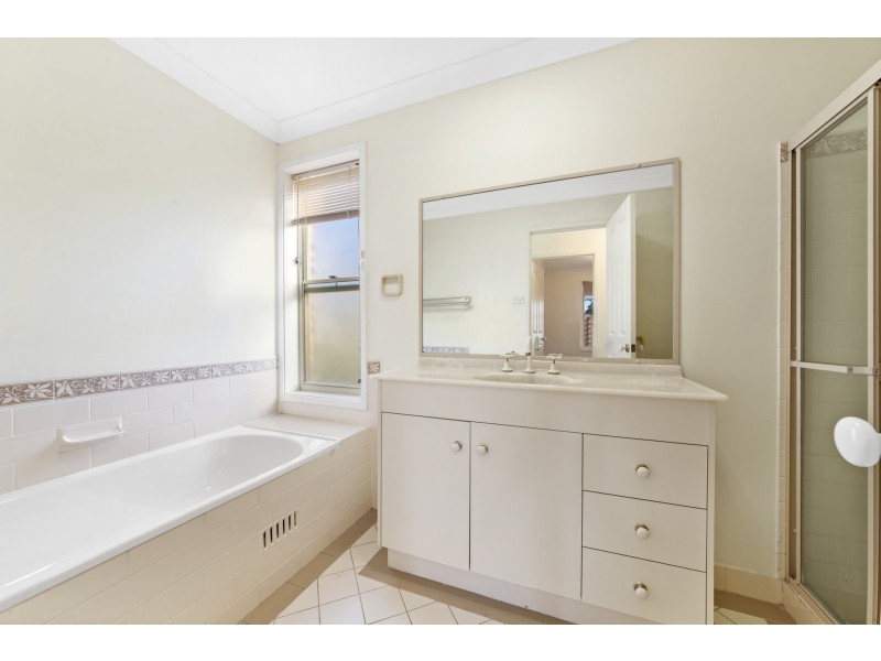 4/2 Richmond Mews, Mardi NSW 2259