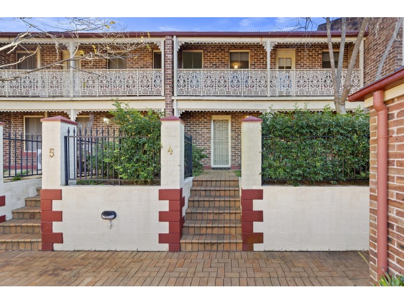 4/2 Richmond Mews, Mardi NSW 2259