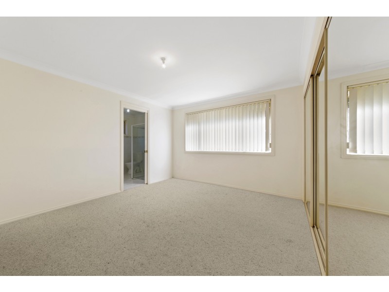 8 Pemberton Boulevard, Lisarow NSW 2250