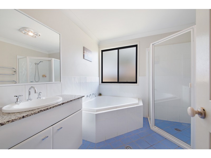 38 The Valley Way, Lisarow NSW 2250