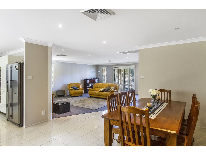 38 The Valley Way, Lisarow NSW 2250