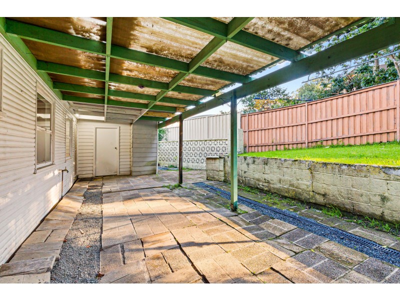 4 Sunset Street, Wyoming NSW 2250