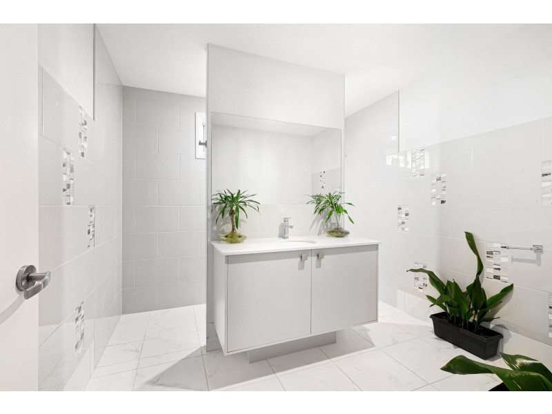 2/72 Newling Street, Lisarow NSW 2250