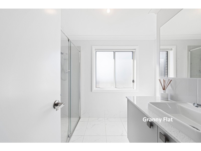 2/72 Newling Street, Lisarow NSW 2250