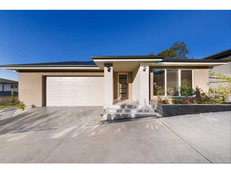 2/72 Newling Street, Lisarow NSW 2250