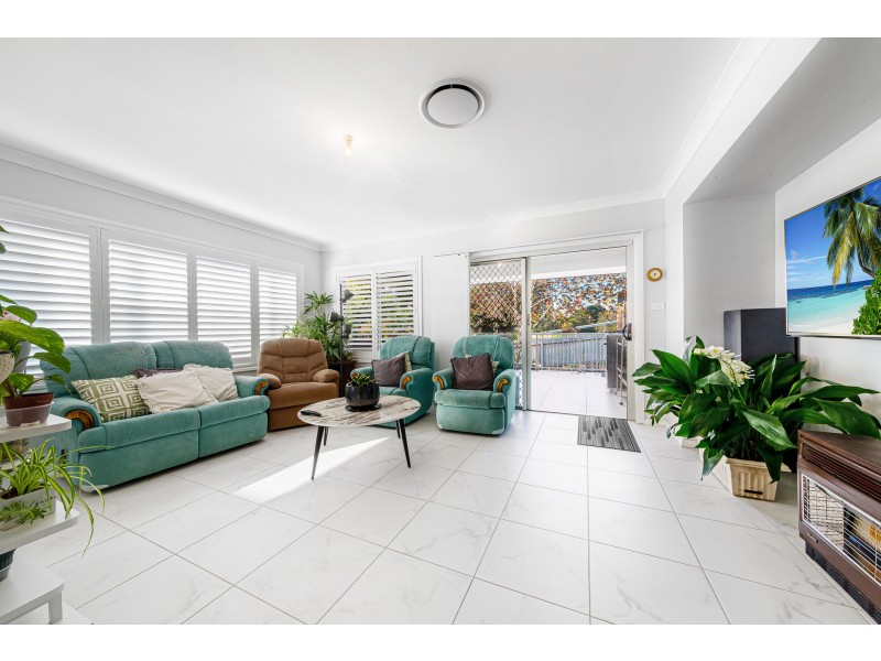 2/72 Newling Street, Lisarow NSW 2250