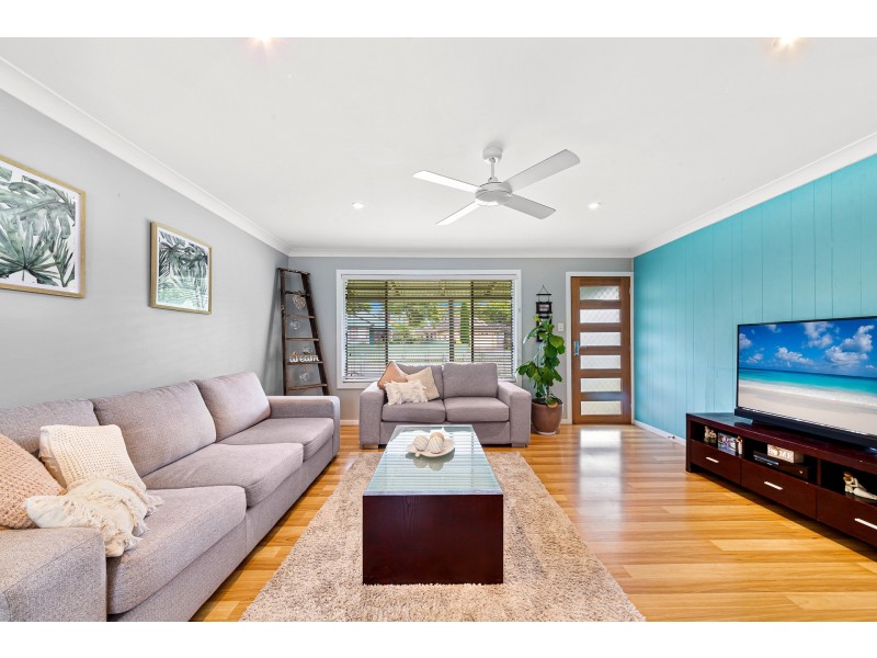 26 Warwick Avenue, Mannering Park NSW 2259