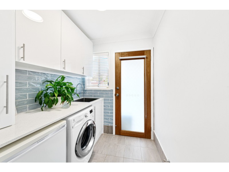 26 Warwick Avenue, Mannering Park NSW 2259