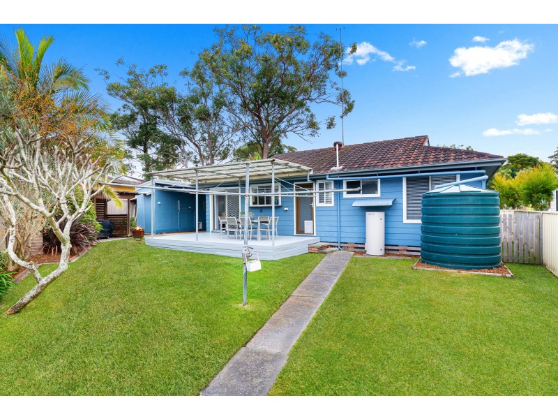 26 Warwick Avenue, Mannering Park NSW 2259
