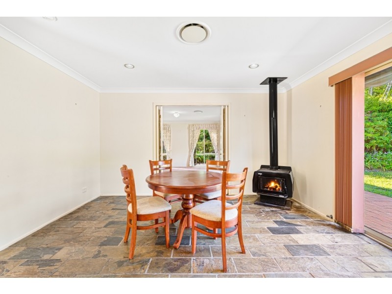 25 Donna Close, Lisarow NSW 2250