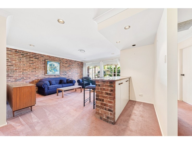 25 Donna Close, Lisarow NSW 2250