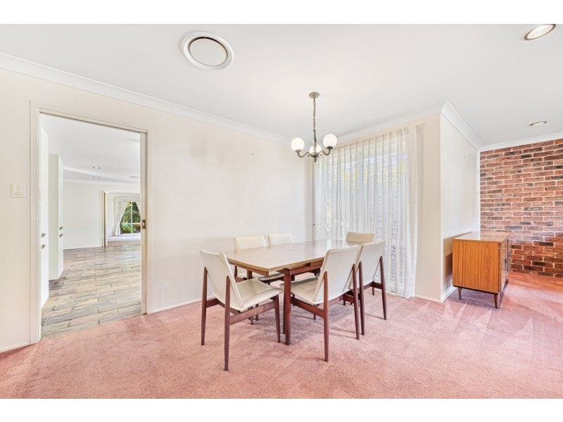 25 Donna Close, Lisarow NSW 2250